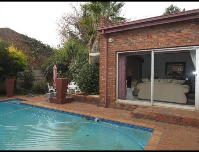 3 BEDROOM PROPERTY TO RENT IN GREENHILLS